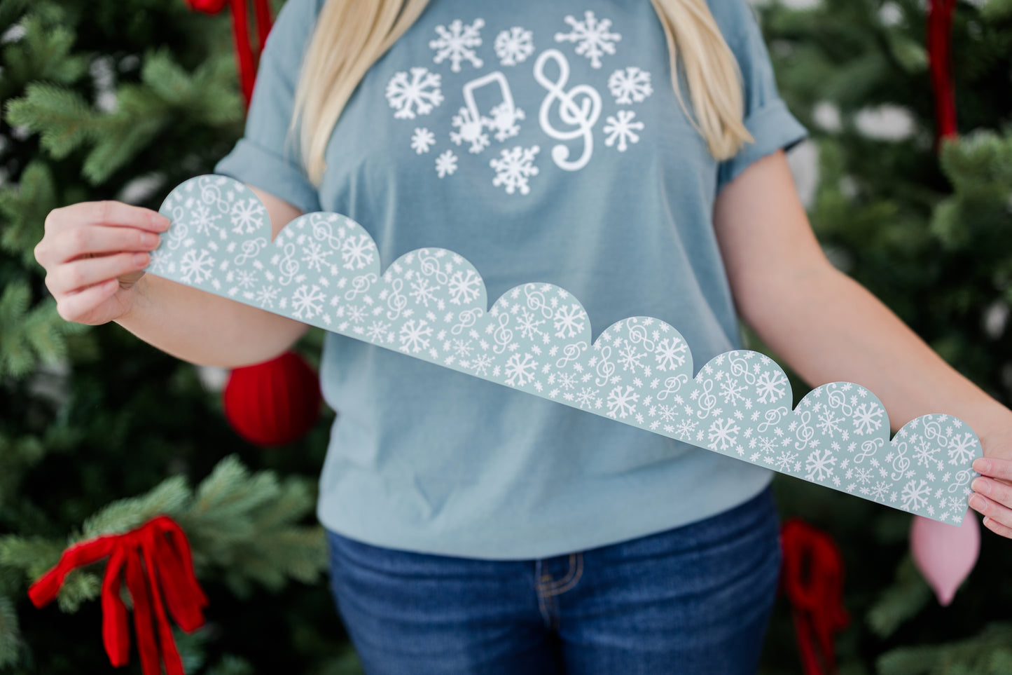 Let It Snow Scallop Bulletin Board Border