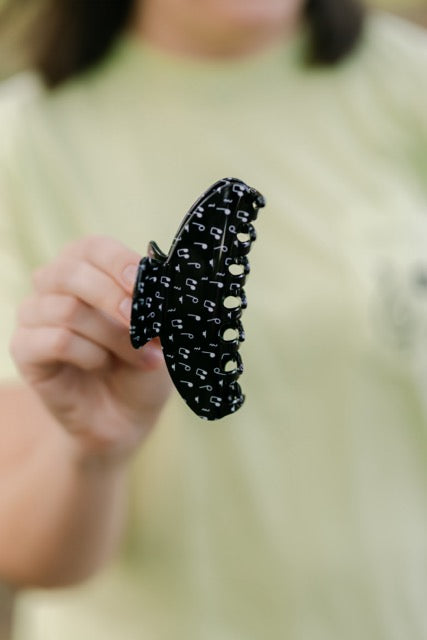Black Magic Music Note Claw Clip