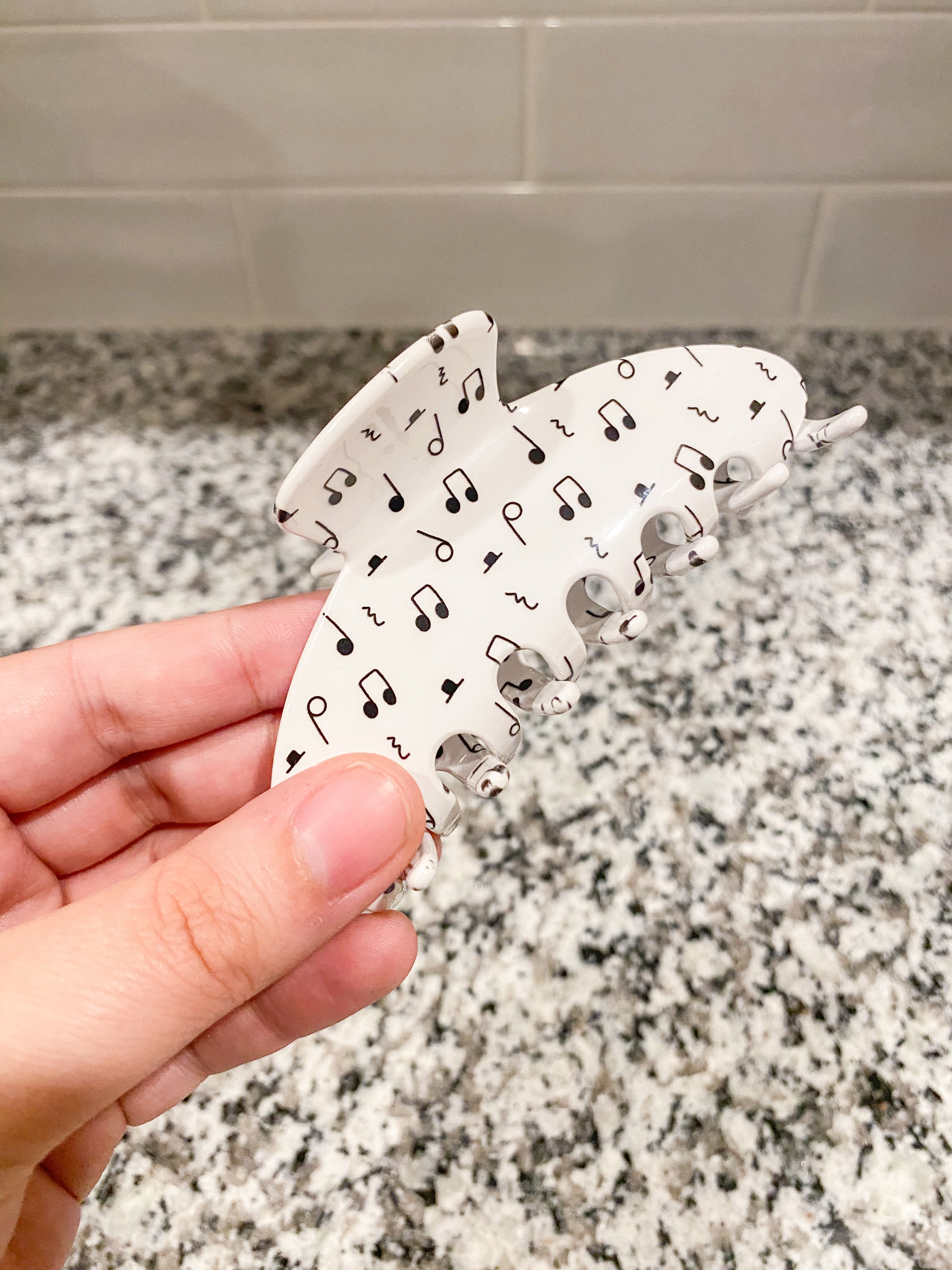 White Music Note Claw Clip โ Musically Minted